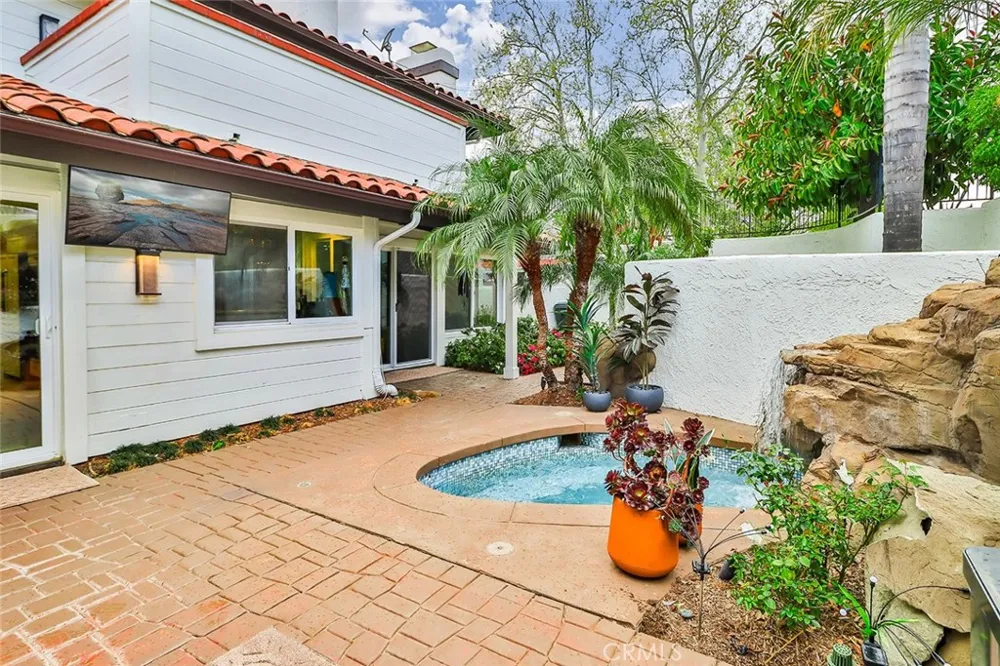 4658 Tam Oshanter Drive Westlake Village, CA 91362