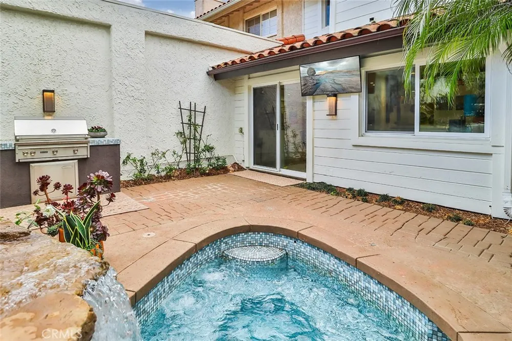 4658 Tam Oshanter Drive Westlake Village, CA 91362