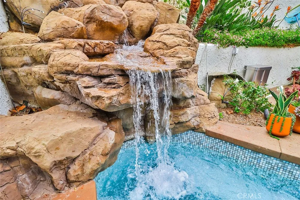 4658 Tam Oshanter Drive Westlake Village, CA 91362