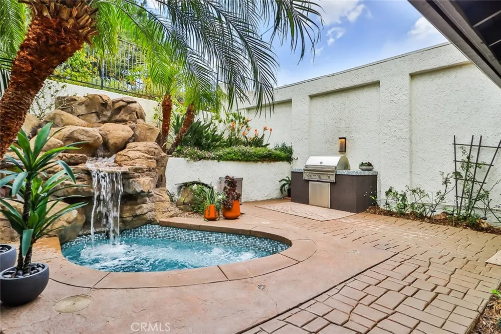 4658 Tam Oshanter Drive Westlake Village, CA 91362