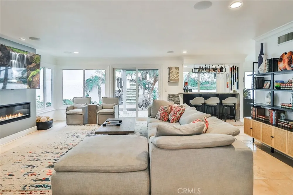 4658 Tam Oshanter Drive Westlake Village, CA 91362