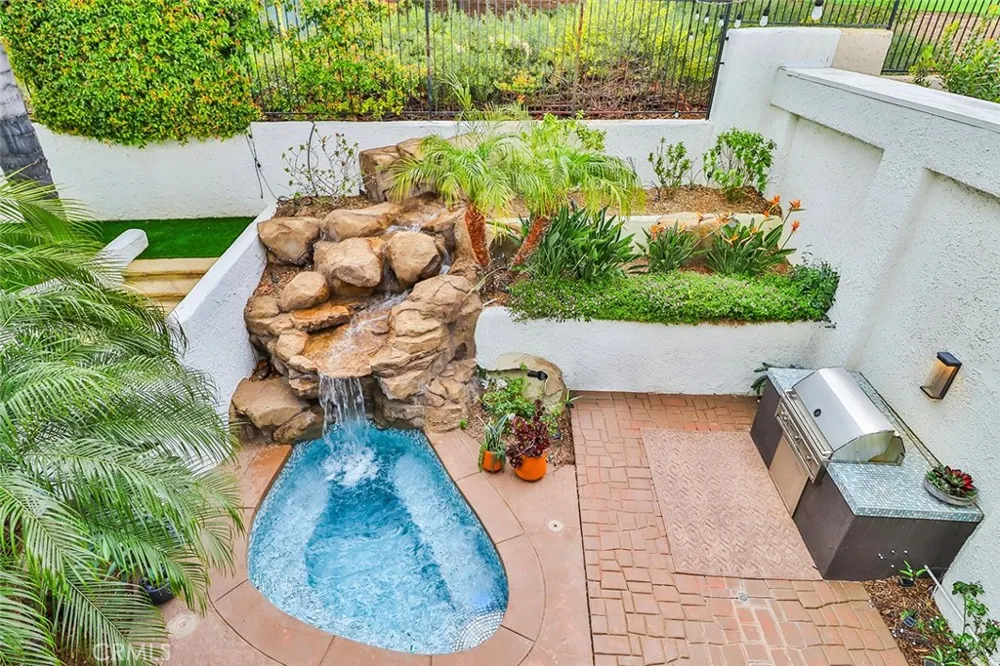4658 Tam Oshanter Drive Westlake Village, CA 91362