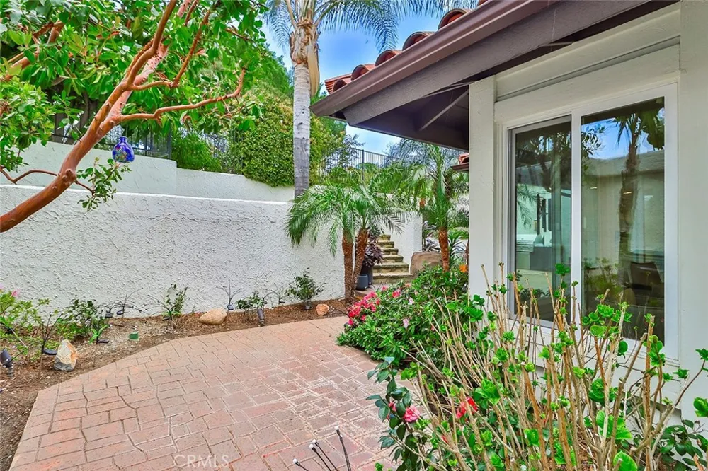 4658 Tam Oshanter Drive Westlake Village, CA 91362