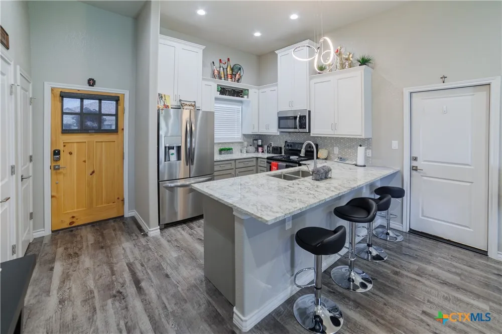 123 Navarro Crossing #12A Seguin, TX 78155