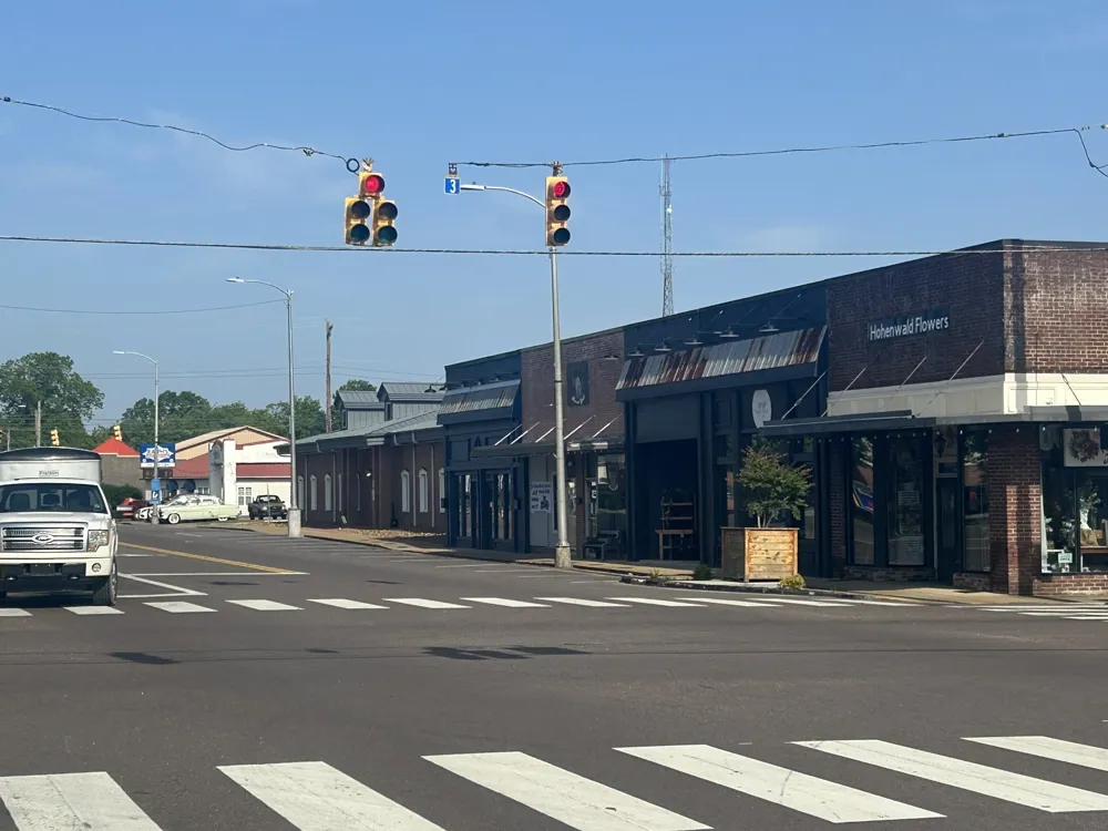 2047 Buffalo Rd Hohenwald, TN 38462