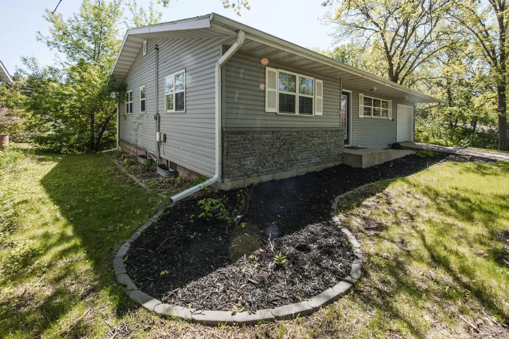 1417 Long Avenue Detroit Lakes, MN 56501