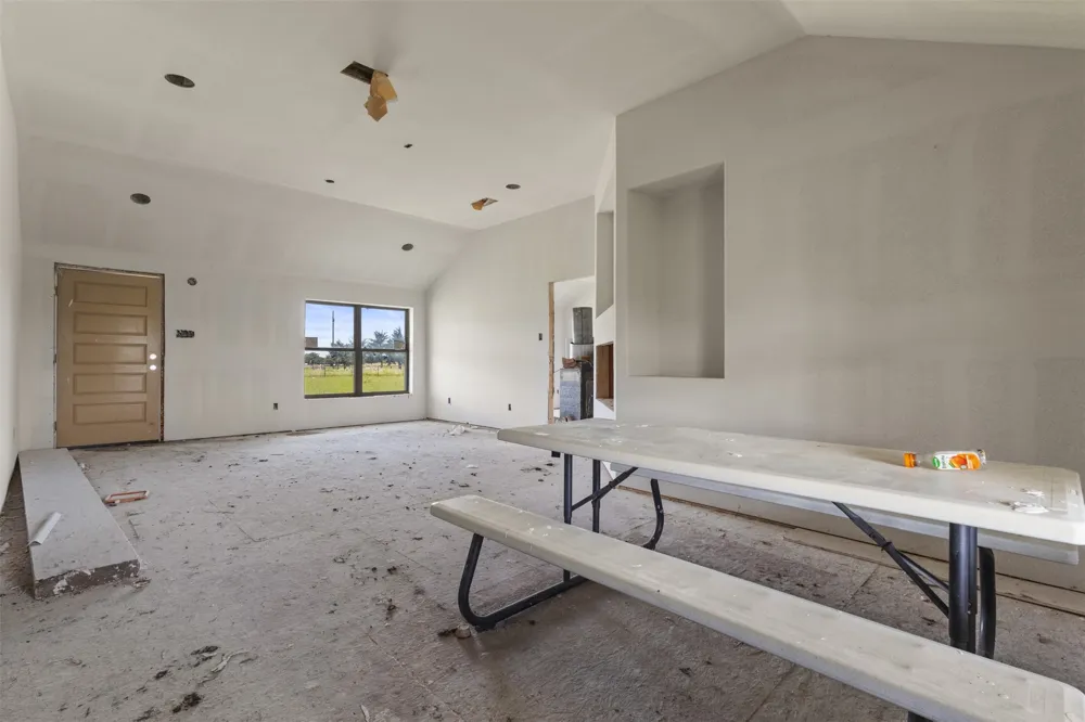 2791 Farm Road 2068 Klondike, TX 75448