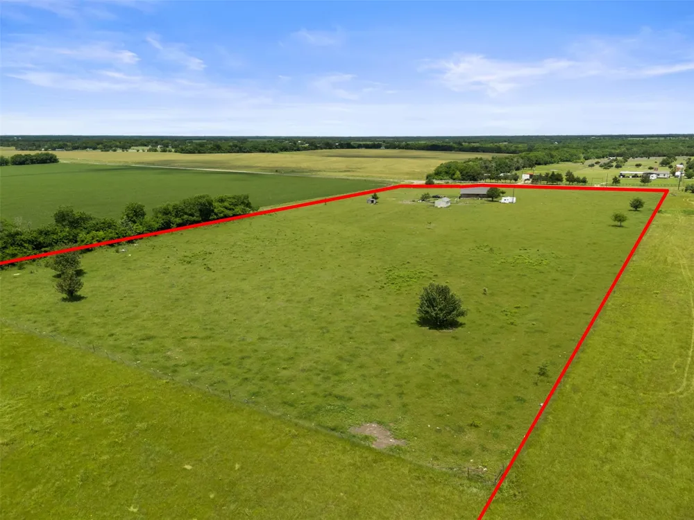 2791 Farm Road 2068 Klondike, TX 75448