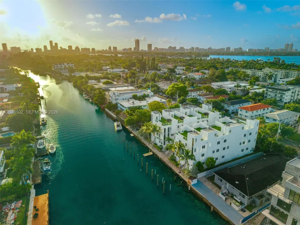 1975 Calais Dr #5 Miami Beach, FL 33141