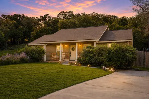 1427 Bonnyview Drive