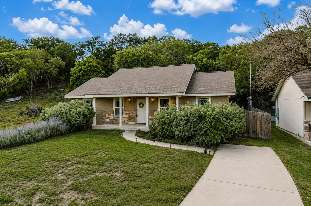 1427 Bonnyview Drive Canyon Lake, TX 78133