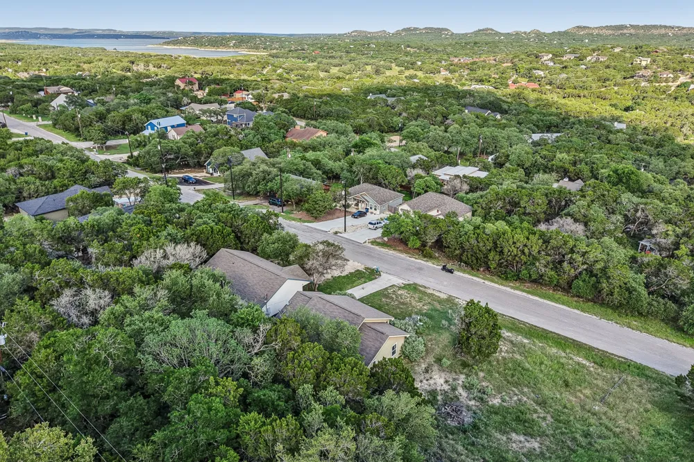 1427 Bonnyview Drive Canyon Lake, TX 78133