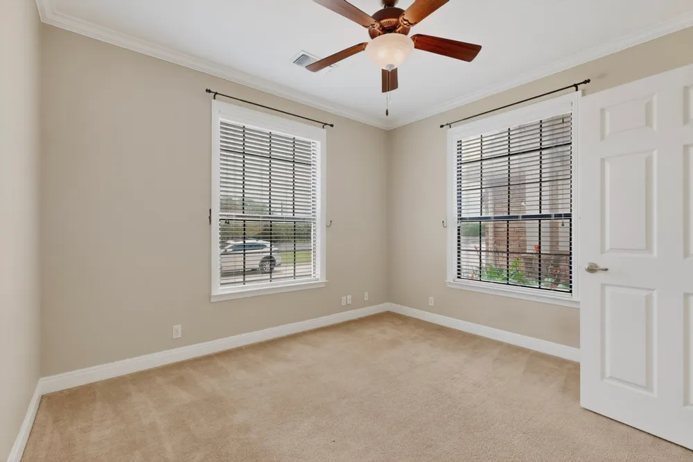 13933 Ashton Woods Circle #71 Austin, TX 78727