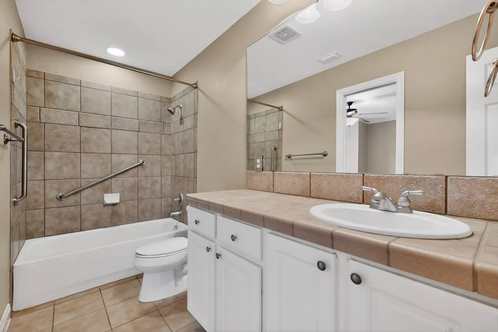 13933 Ashton Woods Circle #71 Austin, TX 78727