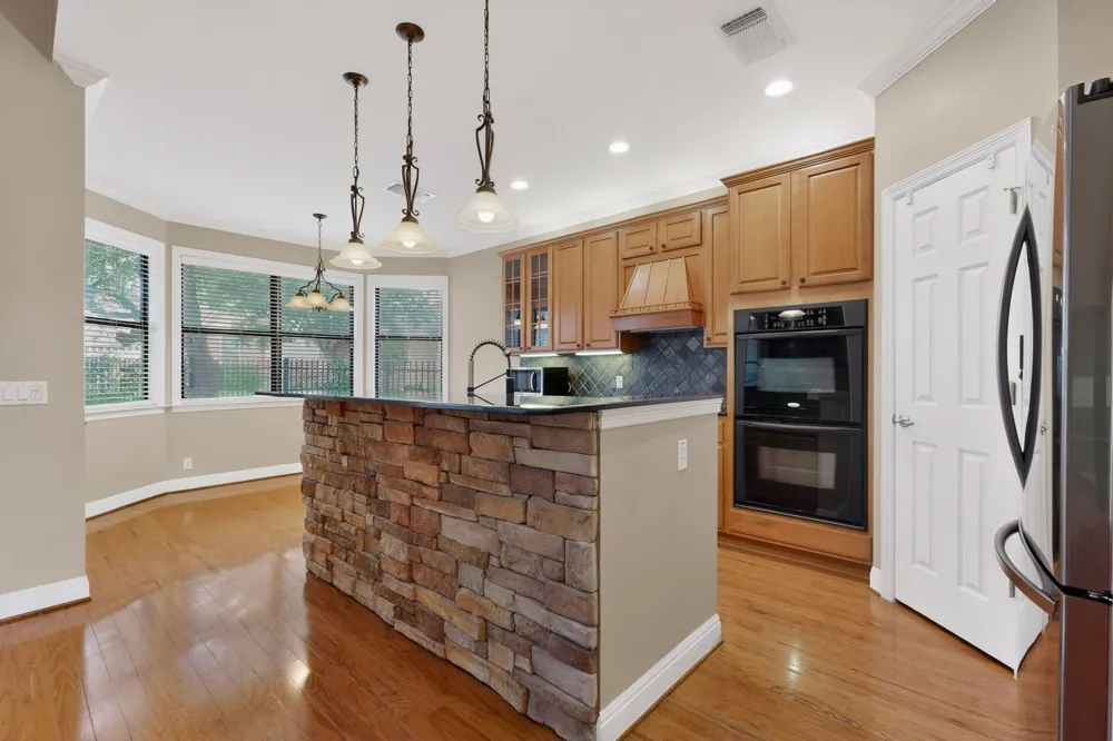 13933 Ashton Woods Circle #71 Austin, TX 78727