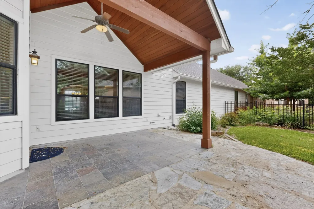 13933 Ashton Woods Circle #71 Austin, TX 78727