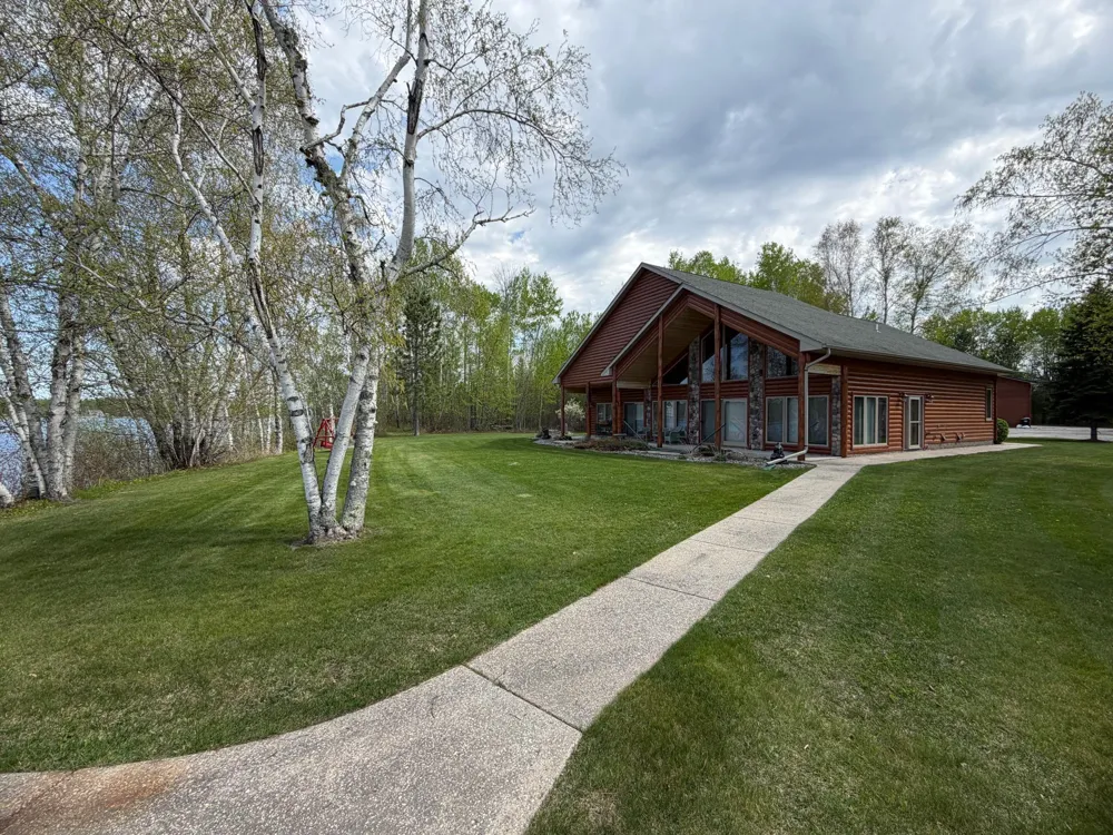 1377 Riverside Drive NW Baudette, MN 56623