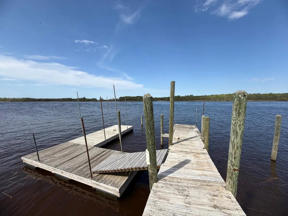 1377 Riverside Drive NW Baudette, MN 56623