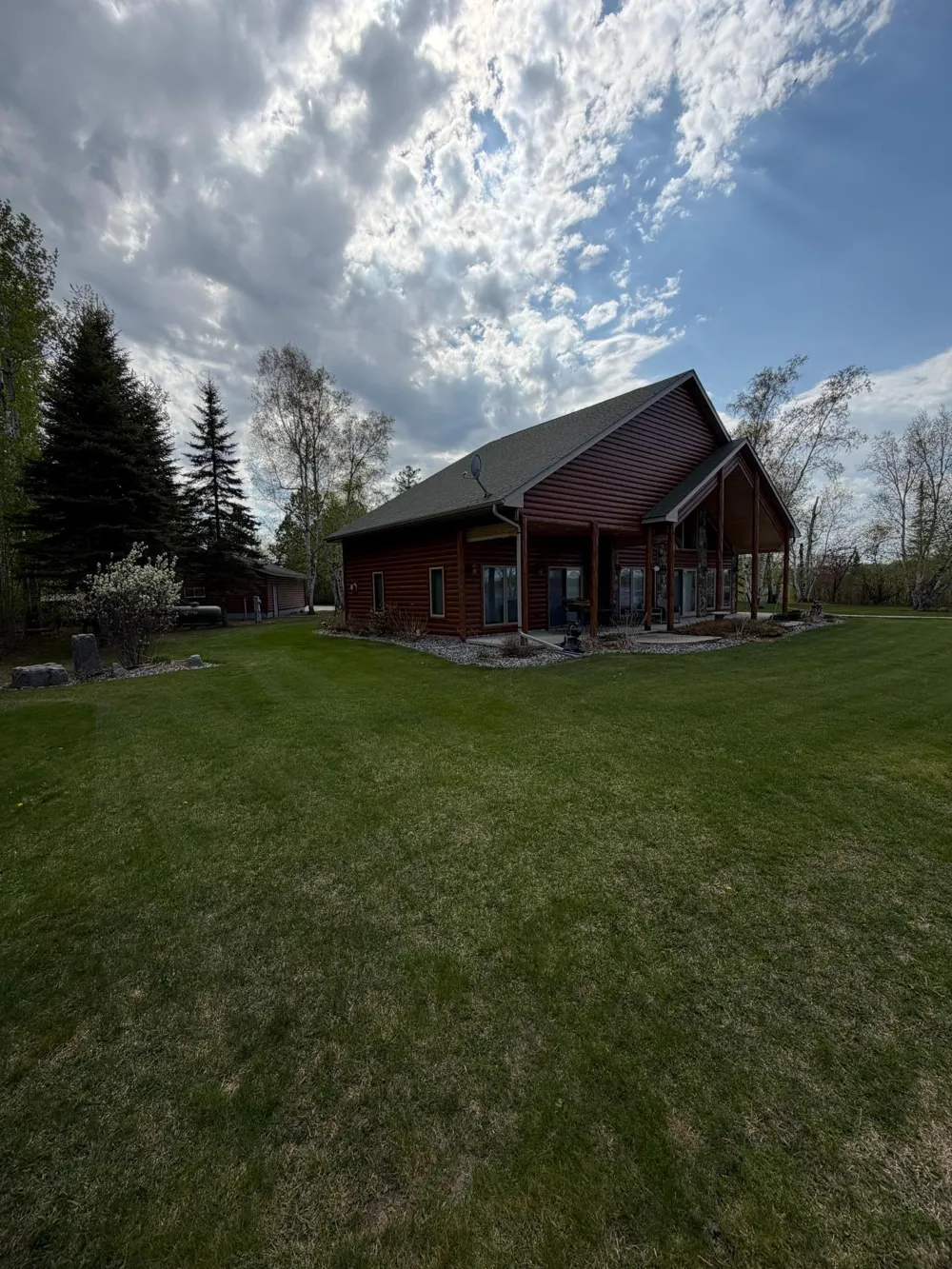 1377 Riverside Drive NW Baudette, MN 56623
