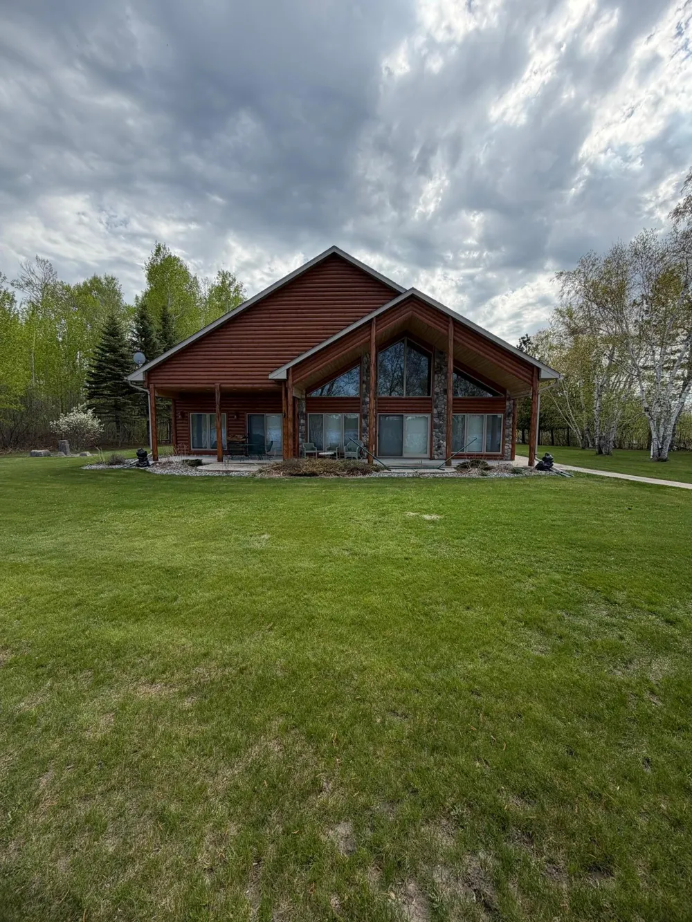 1377 Riverside Drive NW Baudette, MN 56623