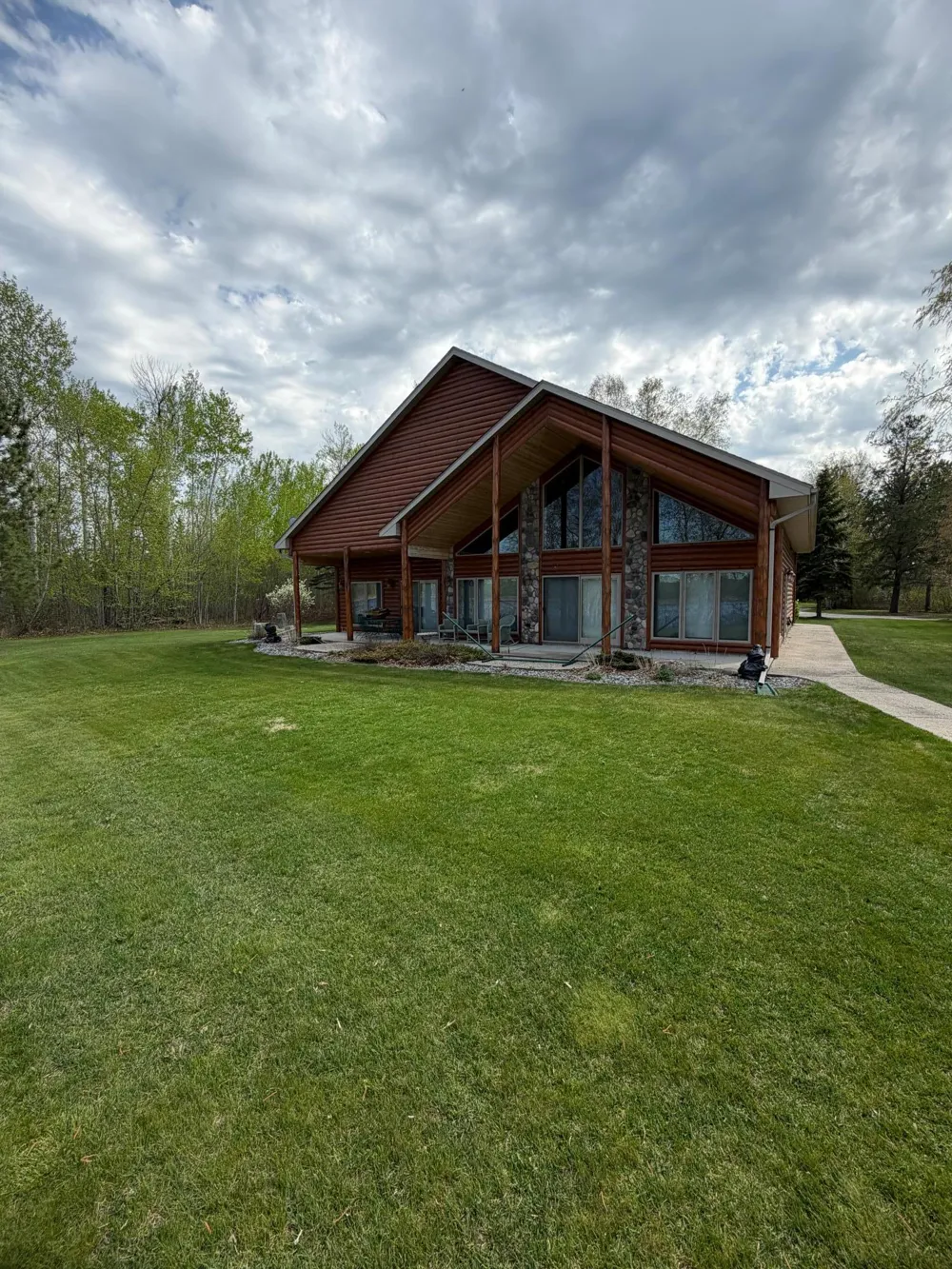 1377 Riverside Drive NW Baudette, MN 56623