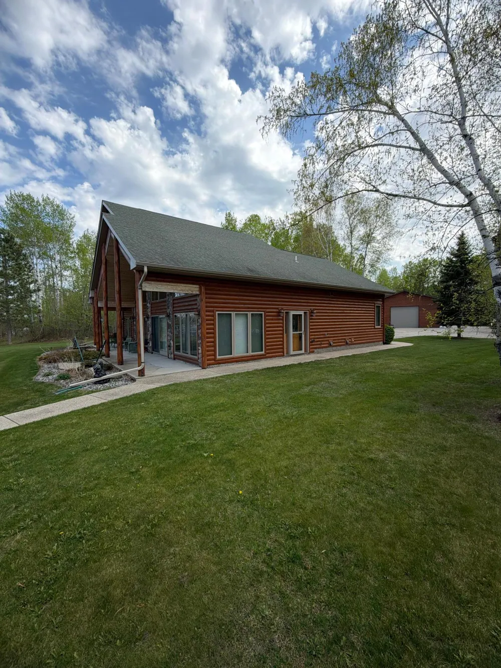 1377 Riverside Drive NW Baudette, MN 56623