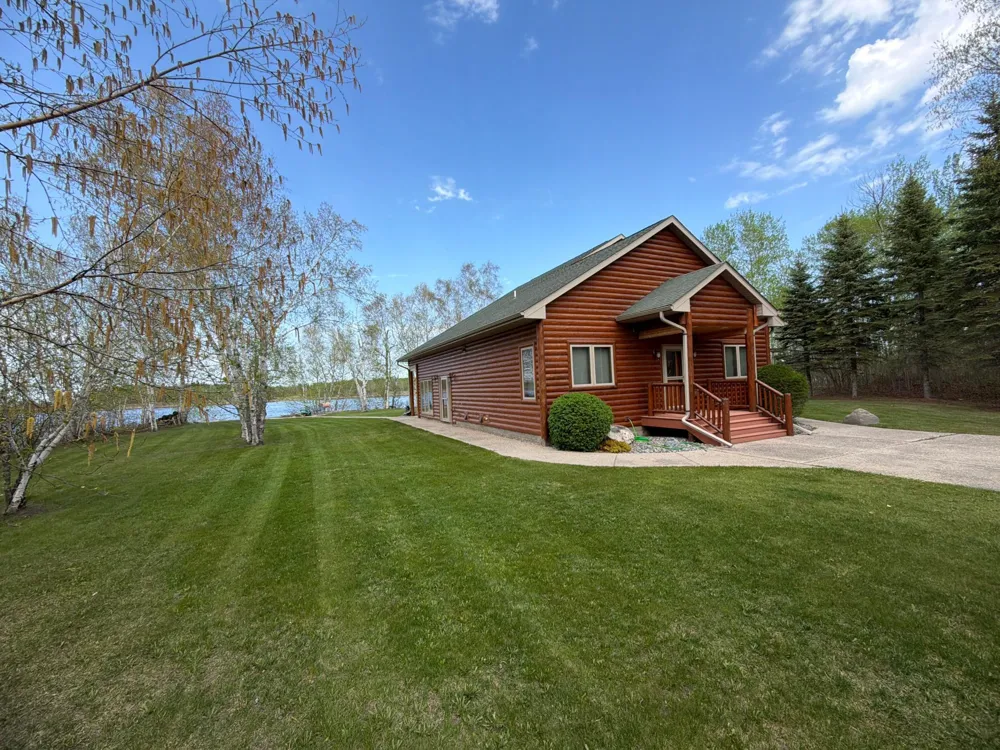 1377 Riverside Drive NW Baudette, MN 56623