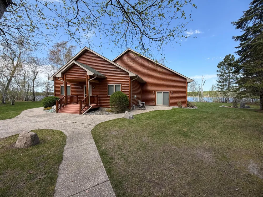 1377 Riverside Drive NW Baudette, MN 56623