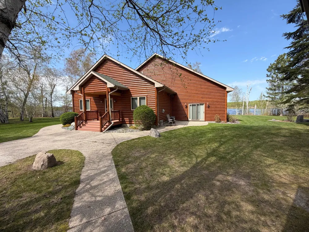1377 Riverside Drive NW Baudette, MN 56623