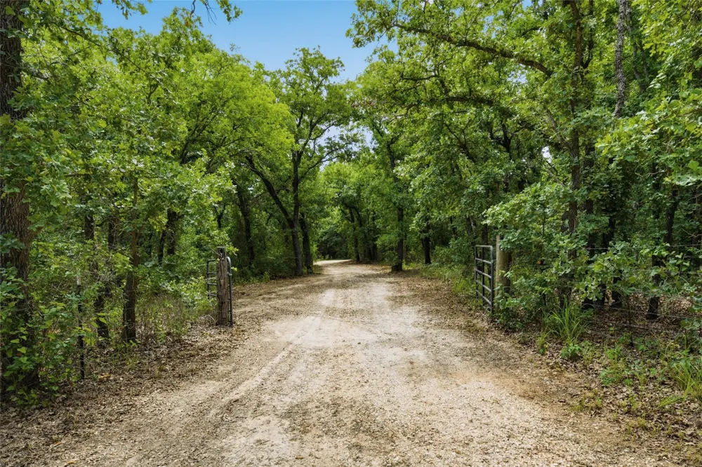 154 HCR 1217 Blum, TX 76627