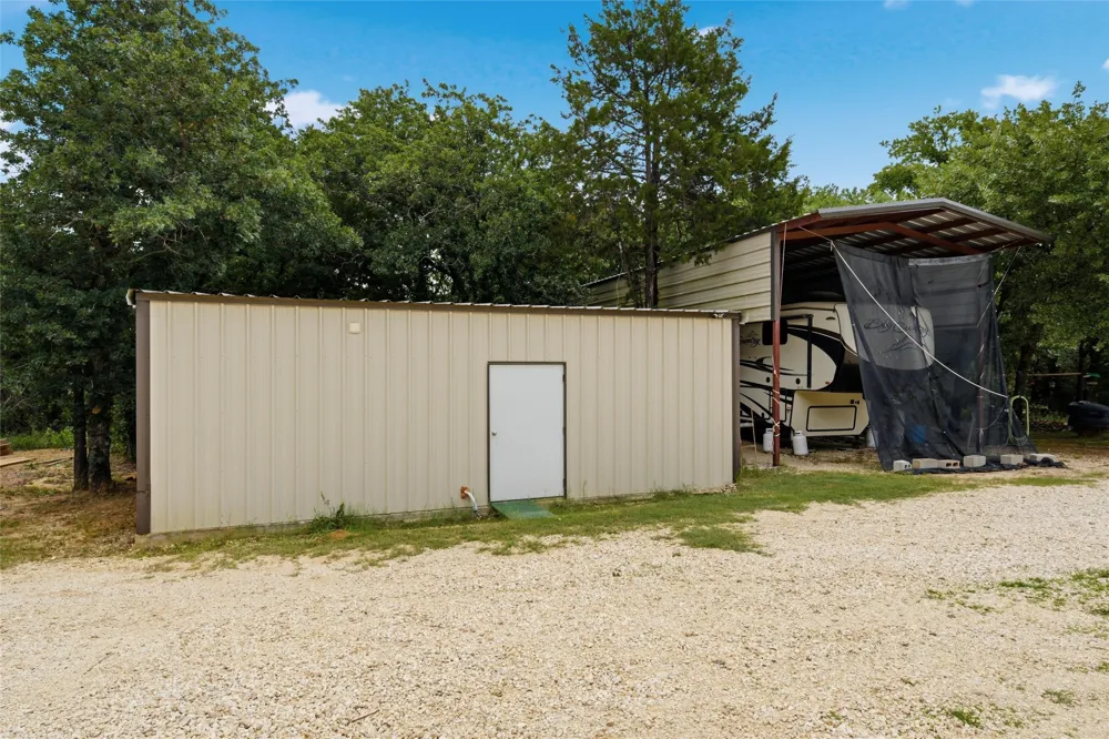 154 HCR 1217 Blum, TX 76627