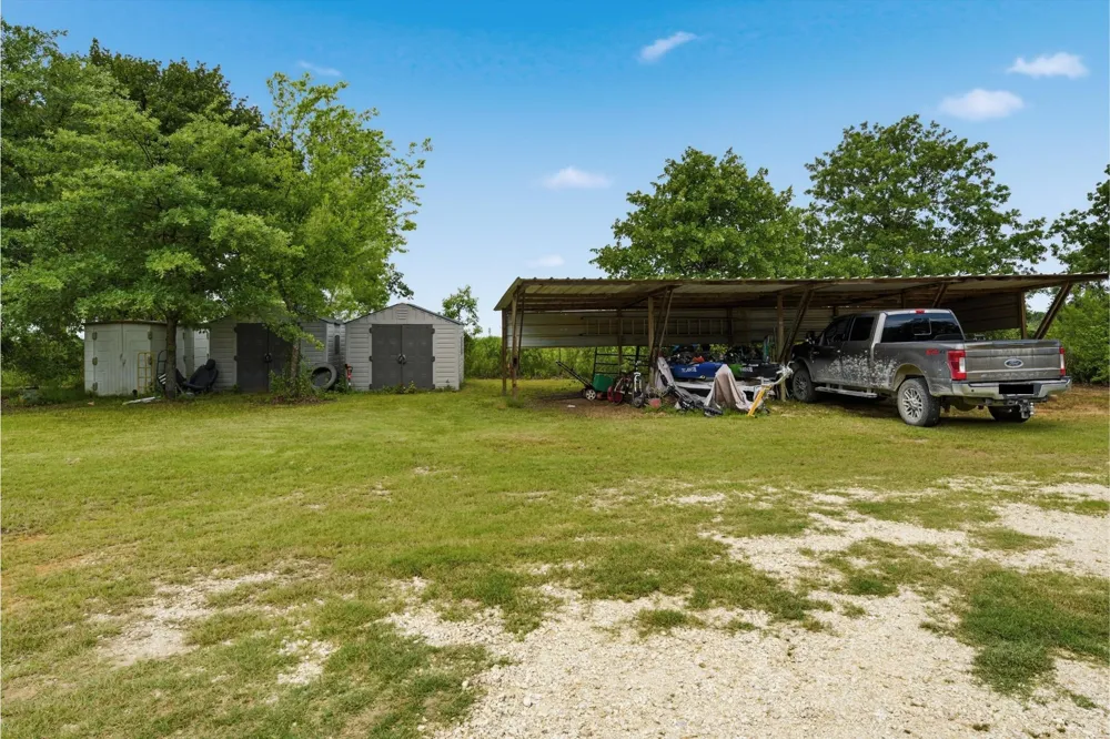 154 HCR 1217 Blum, TX 76627