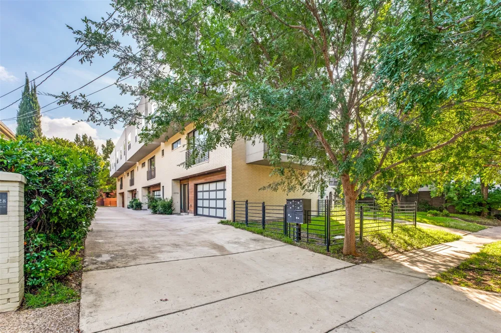 3336 Anchor Court Dallas, TX 75219