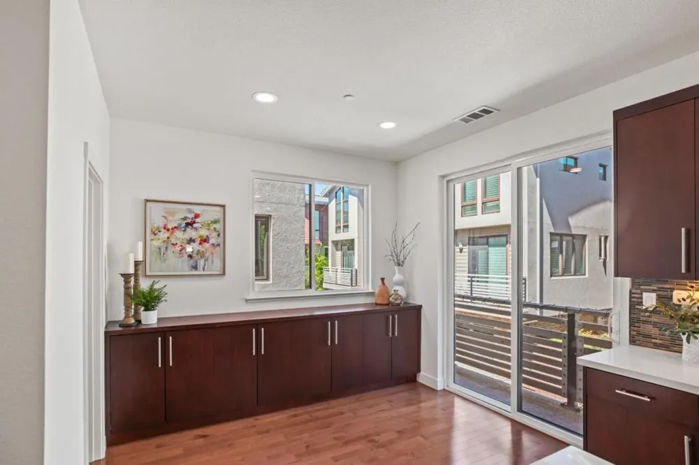 411 Brassinga Court Palo Alto, CA 94306