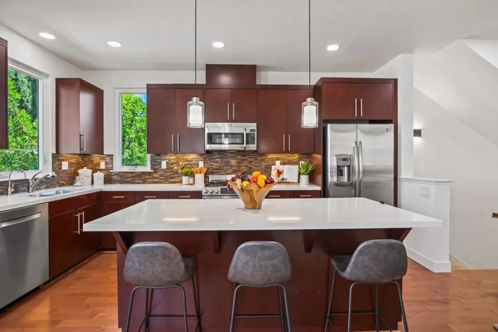 411 Brassinga Court Palo Alto, CA 94306