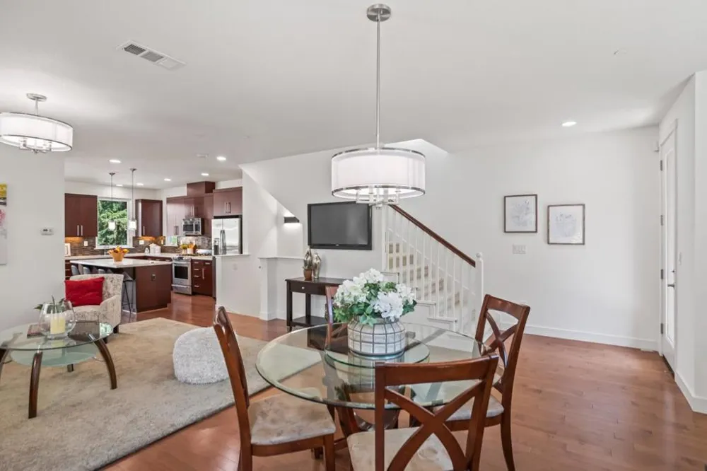 411 Brassinga Court Palo Alto, CA 94306