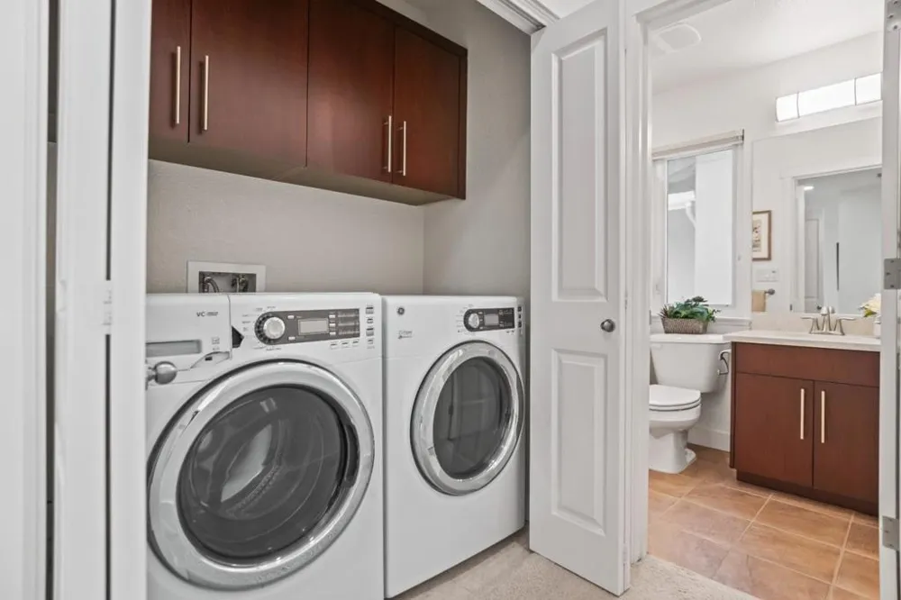 411 Brassinga Court Palo Alto, CA 94306