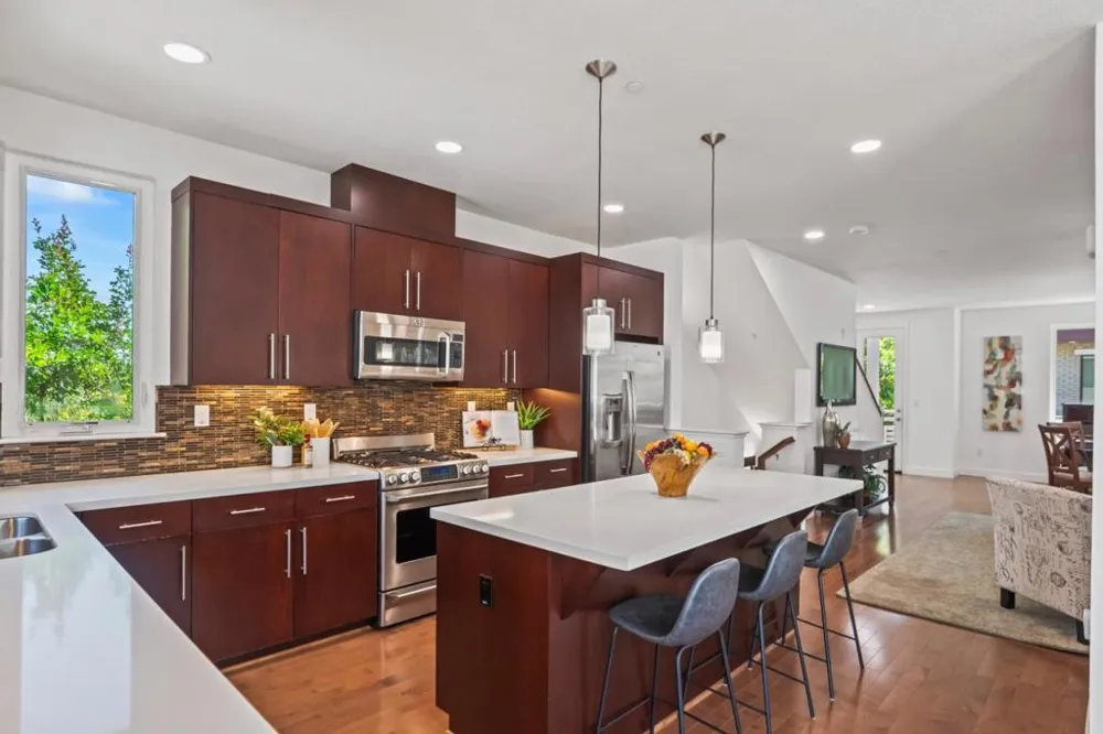 411 Brassinga Court Palo Alto, CA 94306