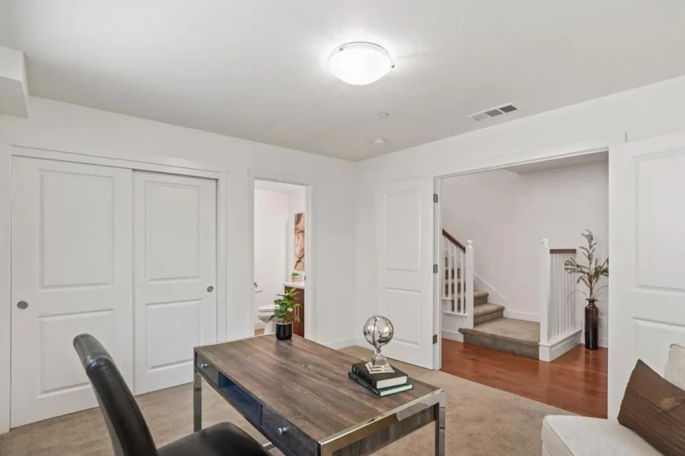 411 Brassinga Court Palo Alto, CA 94306