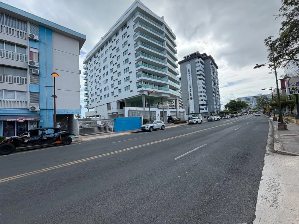 37 ISLA VERDE AVENUE #4C Carolina, PR 00979