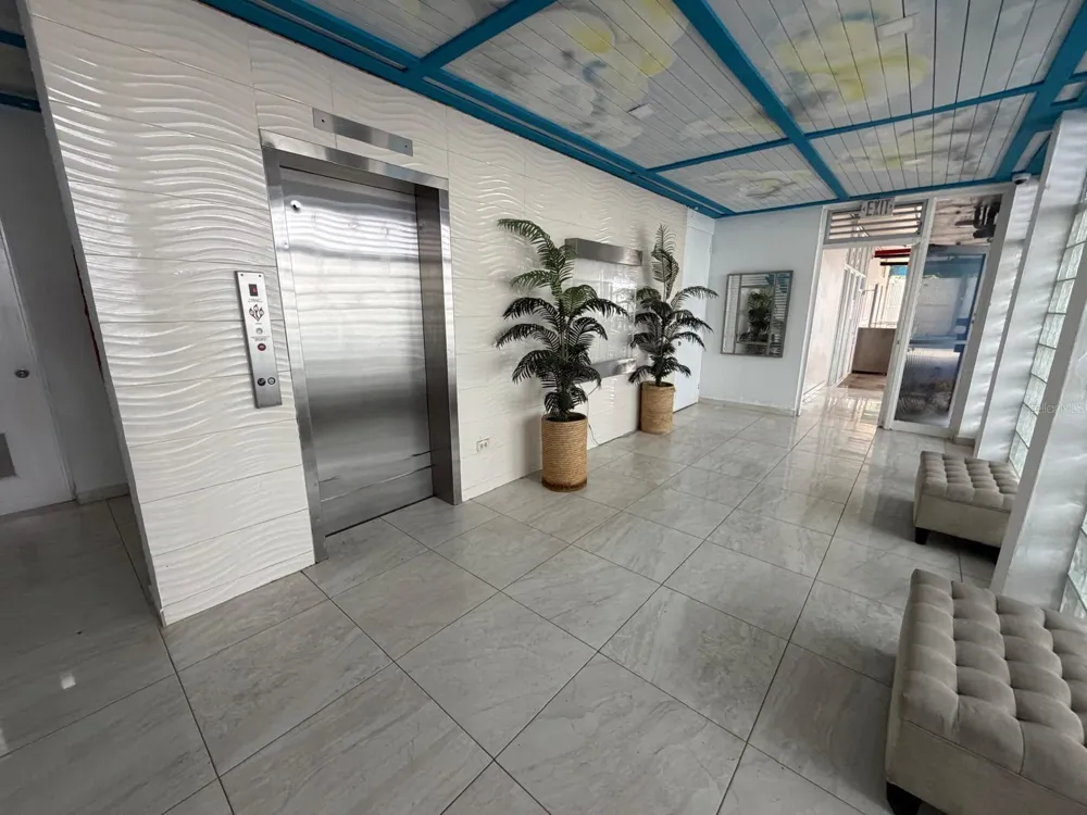 37 ISLA VERDE AVENUE #4C Carolina, PR 00979