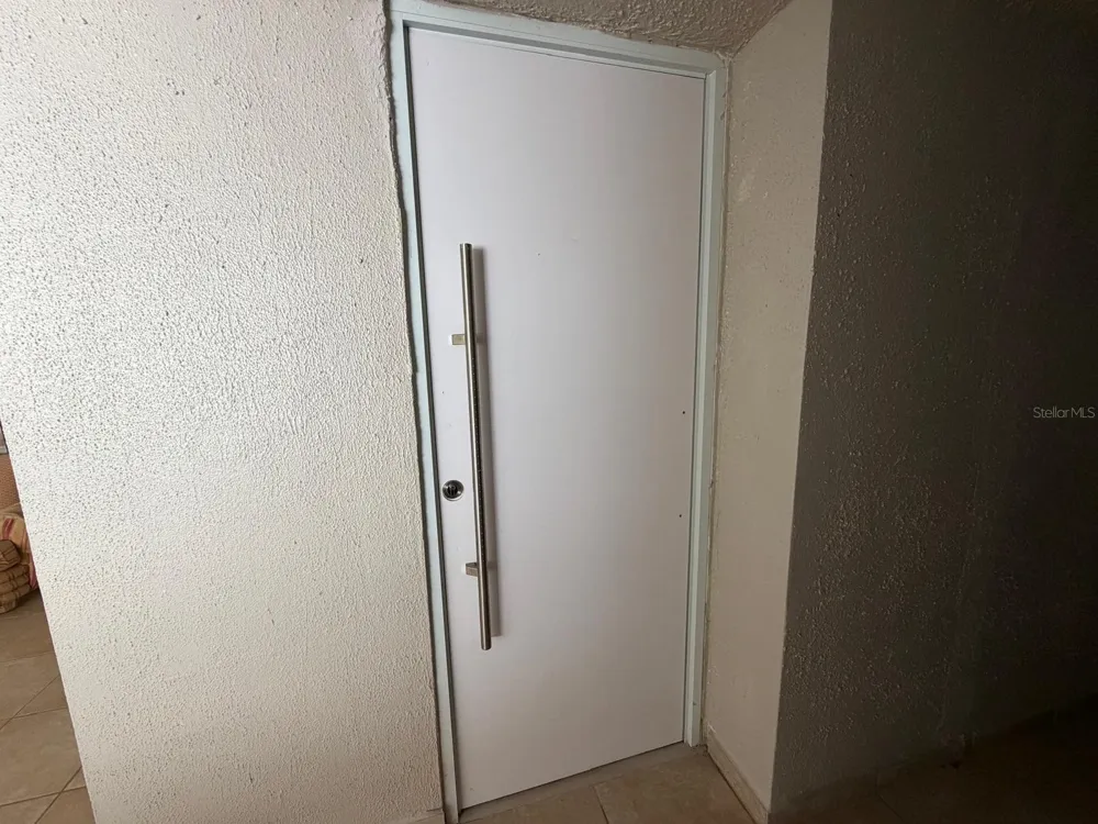 37 ISLA VERDE AVENUE #4C Carolina, PR 00979
