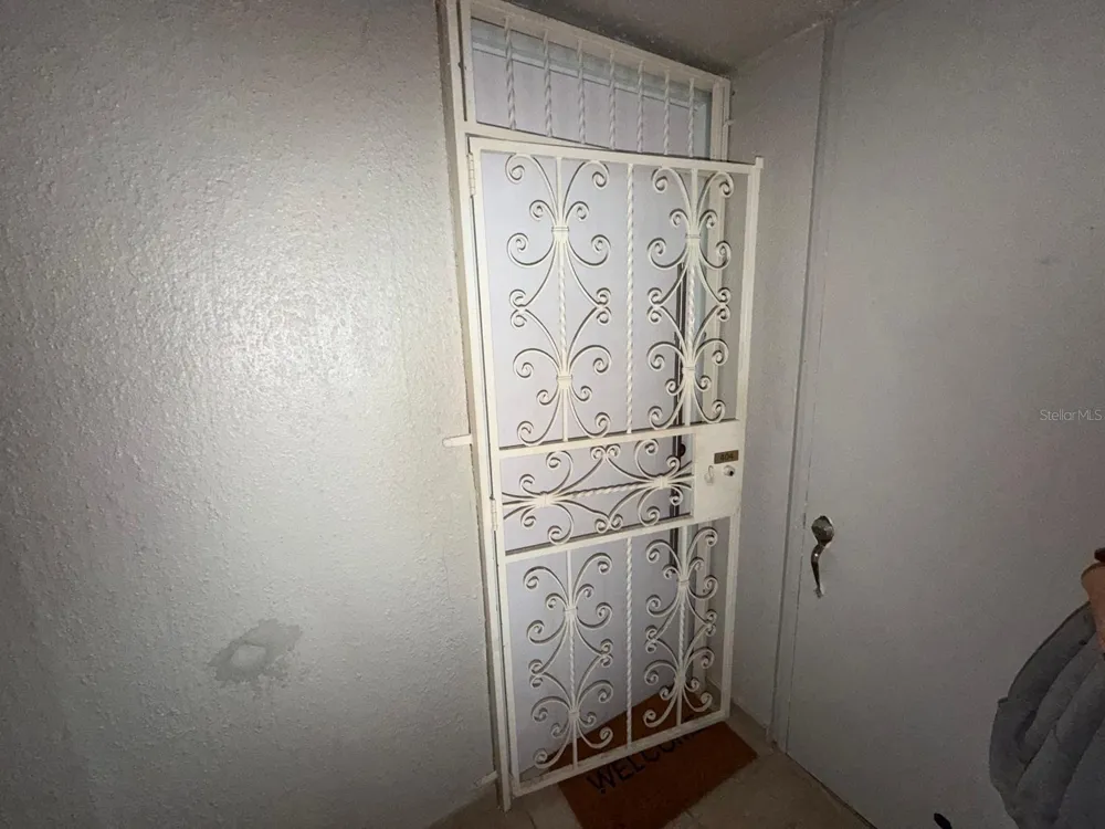 37 ISLA VERDE AVENUE #4C Carolina, PR 00979
