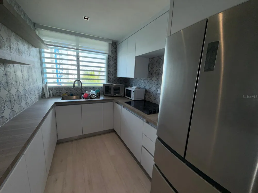 37 ISLA VERDE AVENUE #4C Carolina, PR 00979