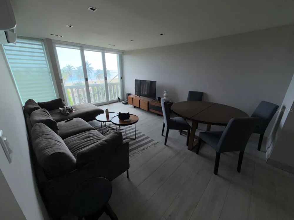 37 ISLA VERDE AVENUE #4C Carolina, PR 00979