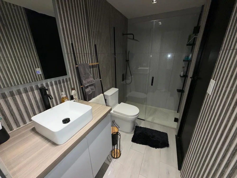 37 ISLA VERDE AVENUE #4C Carolina, PR 00979