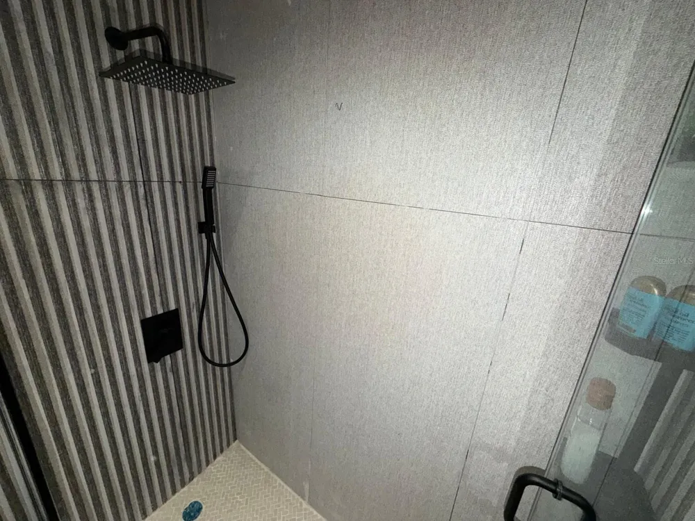 37 ISLA VERDE AVENUE #4C Carolina, PR 00979