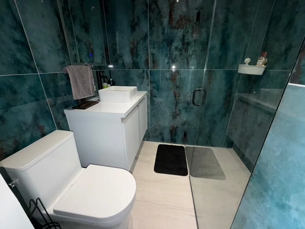 37 ISLA VERDE AVENUE #4C Carolina, PR 00979