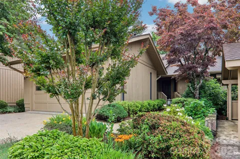 405 Wild Oak Lane