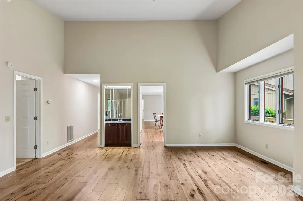 405 Wild Oak Lane Hendersonville, NC 28791